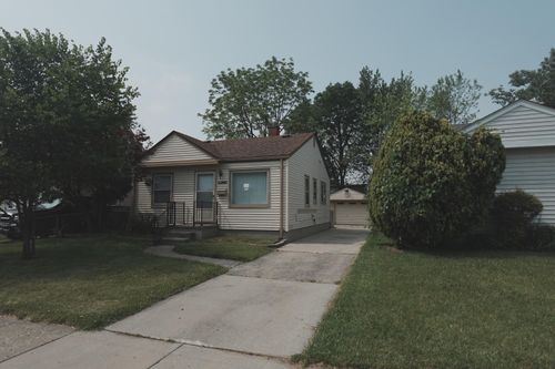 13407 Sherman Ave, Warren, MI, 48089-5805 | Card Image