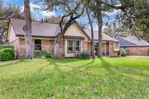 6905 Treaty Oak Cir, Austin, TX, 78749-2336 | Card Image