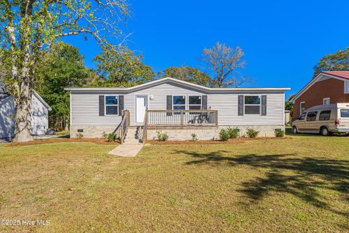 1233 Riverview Dr Sw, Shallotte, NC, 28470-5676 | Card Image