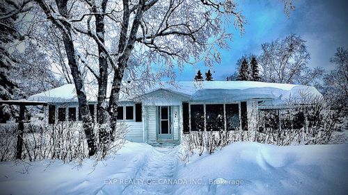 365 Seventh St E, Cochrane, ON, P0L1C0 | Card Image