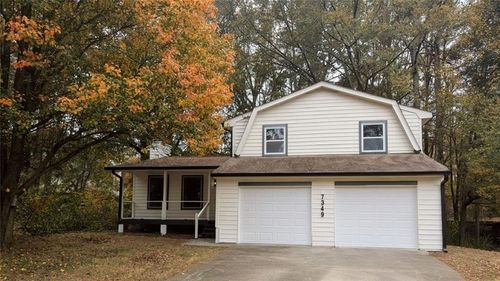 7349 Exeter Ct, Riverdale, GA, 30296-1586 | Card Image