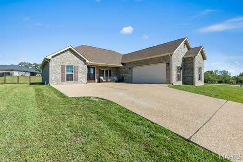 1656 Warren Lake Dr, Jackson, MO, 63755-3720 | Card Image