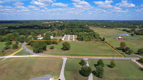 1900 Silo Rd, Silo, OK, 74701 | Card Image