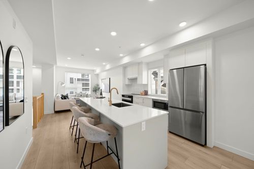 6-728 Lea Ave, Coquitlam, BC, V3J0S1 | Card Image