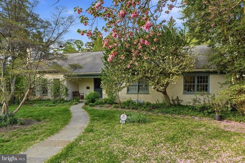 8643 Montgomery Ave, WYNDMOOR, PA, 19038-8305 | Card Image