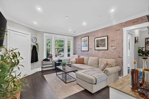 m-100-1/2 Main St, Andover, MA, 01810-3818 | Card Image