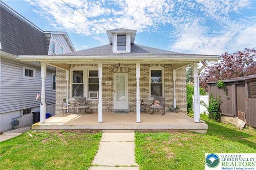 1202 Wiley St, Fountain Hill, PA, 18015-4416 | Card Image