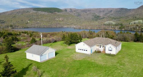 13540 Cabot Trail Road, Grand Étang, NS, B0E1L0 | Card Image