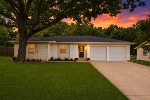 1407 Donley Dr, Euless, TX, 76039-2527 | Card Image