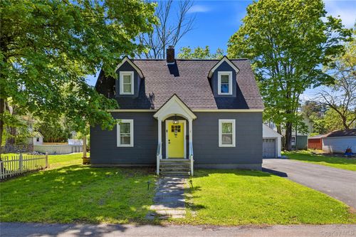 4 Green Acres Ct, Ellenville, NY, 12428-2208 | Card Image