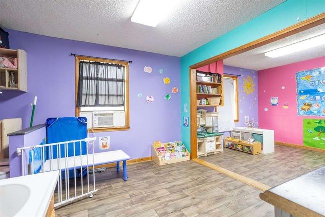 402 W Converse St, House other with 5 bedrooms, 1 bathrooms and null parking in Weimar TX | Image 16