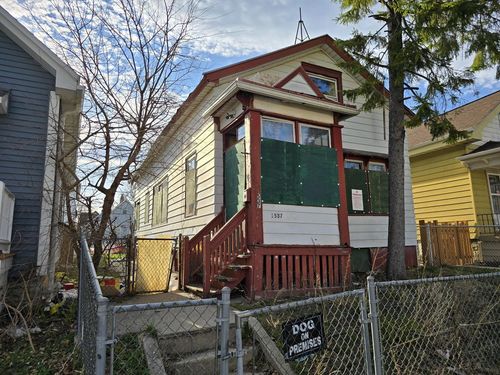 1537 S 9th Street, Milwaukee, WI, 53204 | Card Image