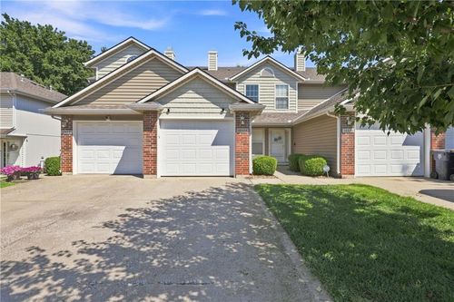 10654 E 46th St, Kansas City, MO, 64133-3874 | Card Image