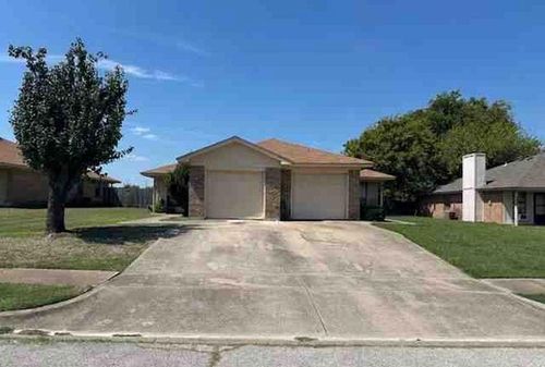 808 White Rock St, Saginaw, TX, 76179-3424 | Card Image