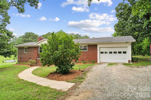604 Archibald Rd, Concord, NC, 28025-8883 | Card Image