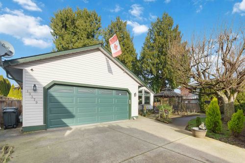 19379 Cusick Cres, Pitt Meadows, BC, V3Y2M9 | Card Image