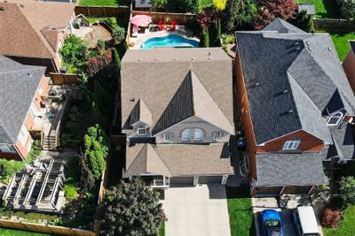 6897 Historic Trail, House other with 4 bedrooms, 3 bathrooms and 4 parking in Mississauga ON | Image 2