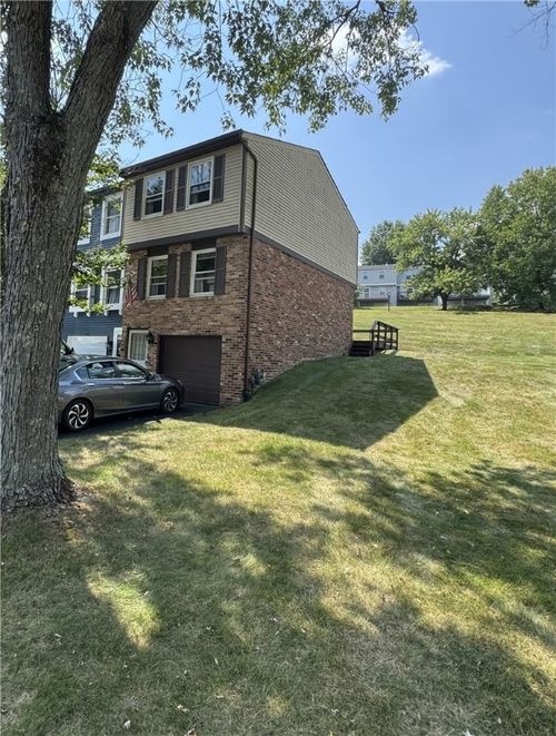 358 New World Dr, Jefferson Hills, PA, 15025-3446 | Card Image