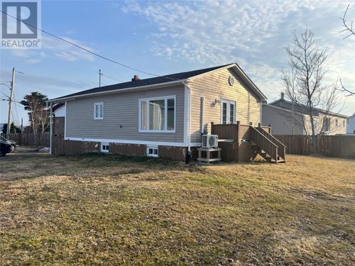 233 Main St, Springdale, NL, A0J1T0 | Card Image