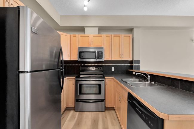 2107 - 211 Aspen Stone Boulevard Sw, Condo with 1 bedrooms, 1 bathrooms and 1 parking in Calgary AB | Image 5