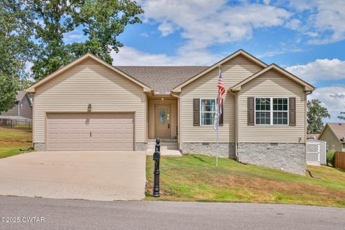 75 Brittney Ln, Paris, TN, 38242-1018 | Card Image
