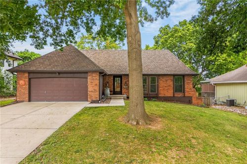 1120 82nd St, Kansas City, MO, 64118-1327 | Card Image