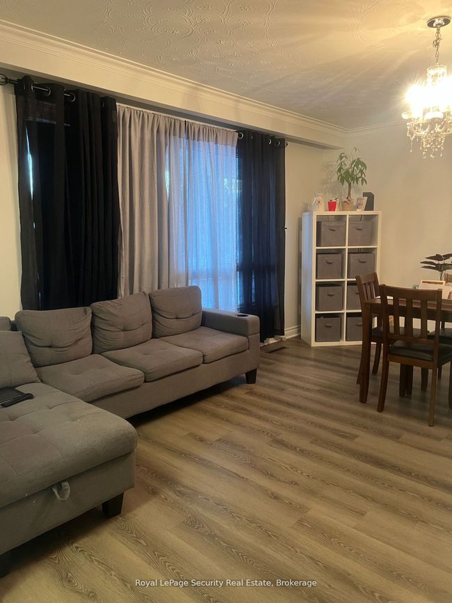 97 John St E, House other with 2 bedrooms, 1 bathrooms and 1 parking in Bradford West Gwillimbury ON | Image 4
