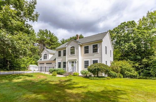 17 Inland Farm Road, Windham, ME, 04062 | Card Image