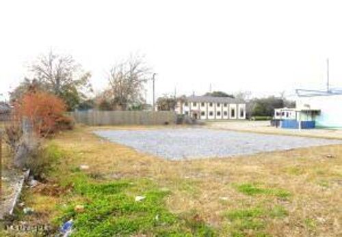 285 Lameuse St, Biloxi, MS, 39530-3107 | Card Image