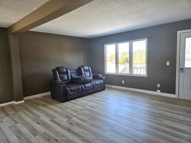 492 Leclair Rd, House other with 5 bedrooms, 2 bathrooms and 8 parking in Verner ON | Image 10