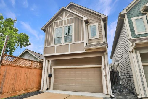 5120 Larkin St, Houston, TX, 77007-1940 | Card Image