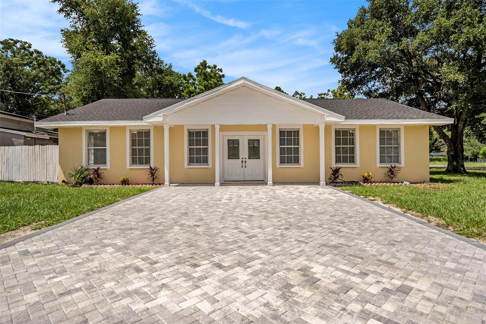 Grove View Ave, Tampa, FL 33617