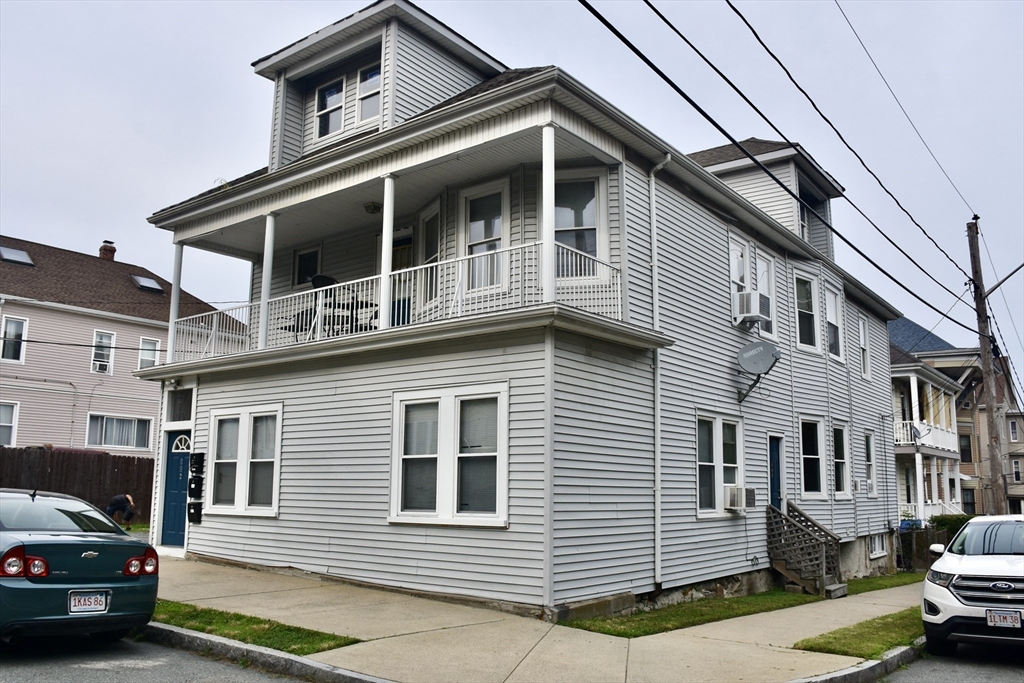 Reynolds St, New Bedford, MA 02746