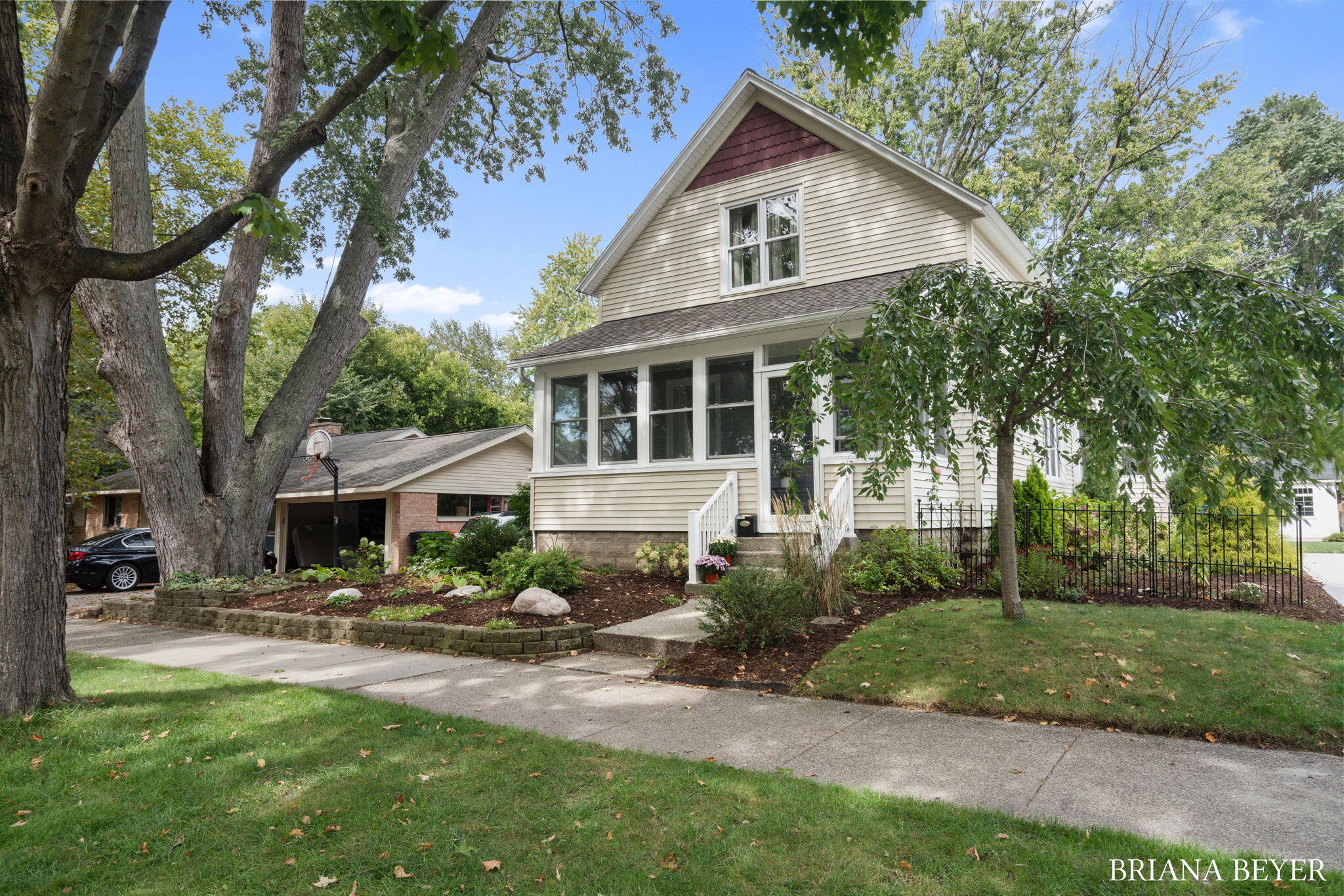 28th St, Holland, MI 49423