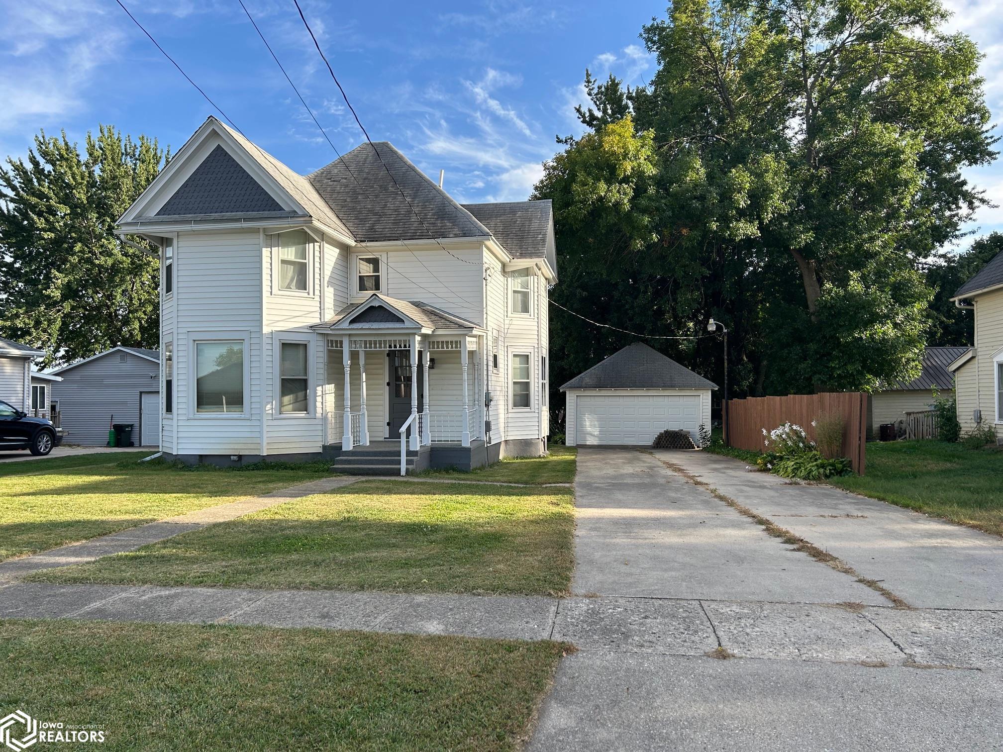 11th St, Emmetsburg, IA 50536