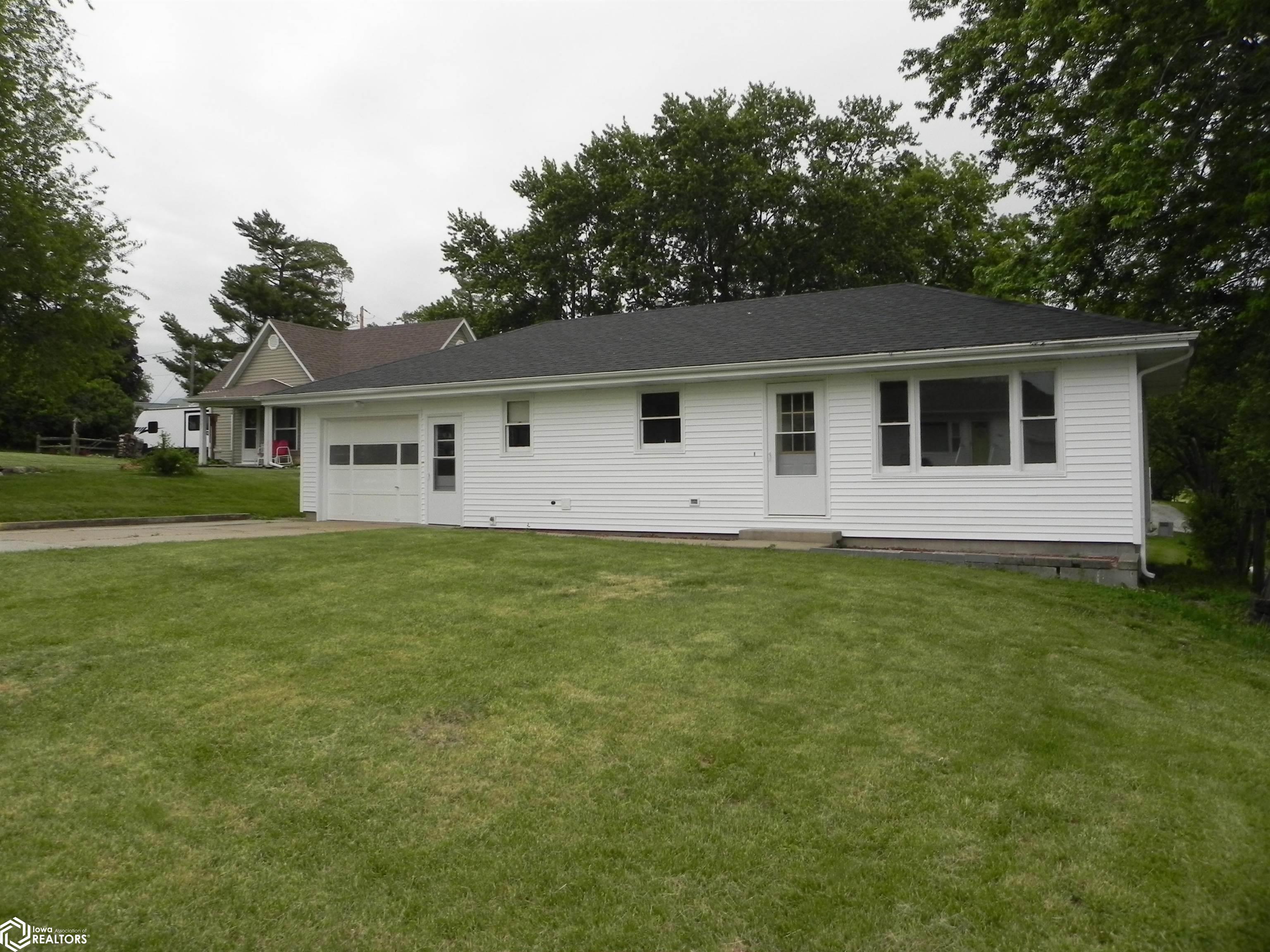 Washington St, Bedford, IA 50833