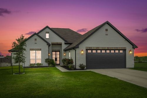 111 Fosters Branch Dr, Schulenburg, TX, 78956-5670 | Card Image