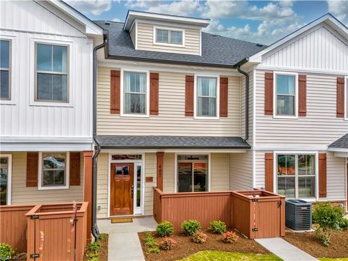 1307 Watermark Way, Hampton, VA, 23666-2085 | Card Image