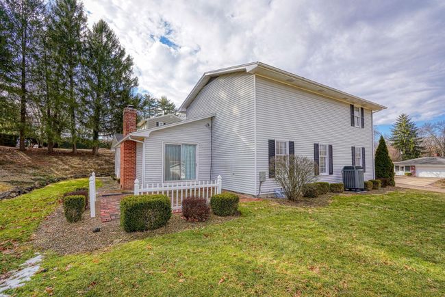 416 Crestview Dr Ne, House other with 4 bedrooms, 3 bathrooms and null parking in Lancaster OH | Image 61