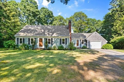 39 Coleridge Dr, Falmouth, MA, 02540-2929 | Card Image