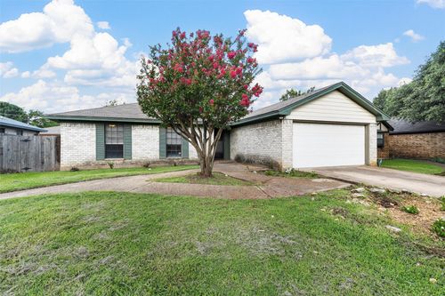 2217 Ramada Dr, Waco, TX, 76712-8438 | Card Image