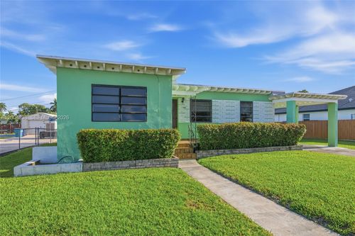 380 Ne 15th St, Homestead, FL, 33030-4815 | Card Image