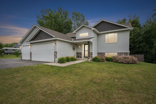 683 Elins Lake Rd Se, Cambridge, MN, 55008-2560 | Card Image