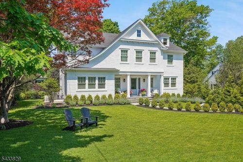 31 Noe Ave, Madison, NJ, 07940-2802 | Card Image