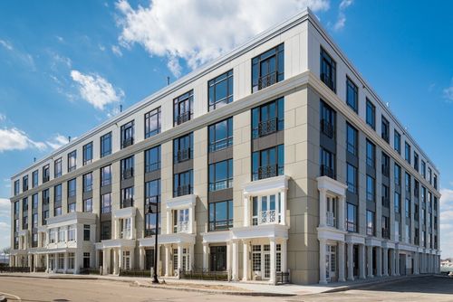 204-10 Shipyard Dr, Hingham, MA, 02043-1680 | Card Image