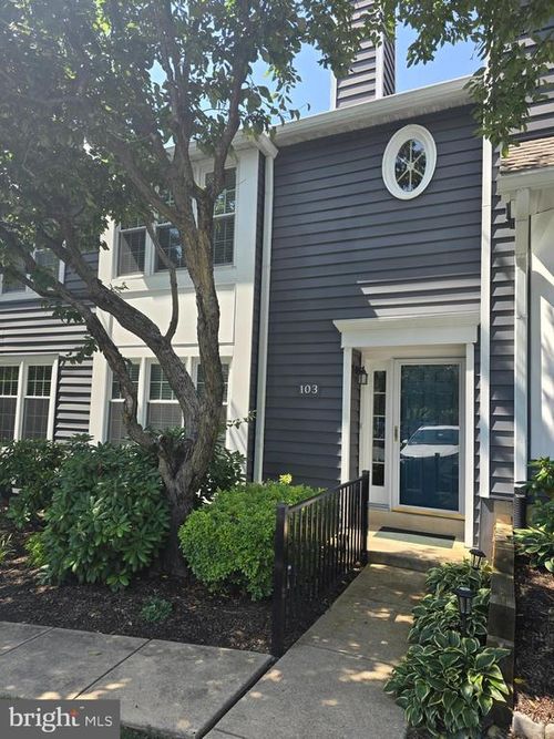103 Lakeside Dr, DOWNINGTOWN, PA, 19335-4518 | Card Image