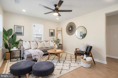 17 Circle Dr, LINTHICUM HEIGHTS, MD, 21090-1510 | Card Image