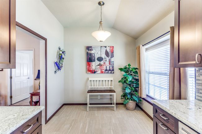 Eat in kitchen | Image 15