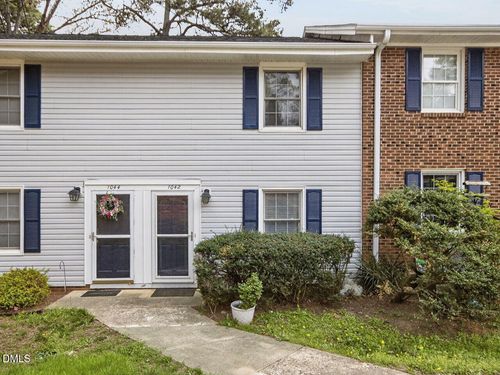 1042 Nottingham Ct, Cary, NC, 27511-4834 | Card Image