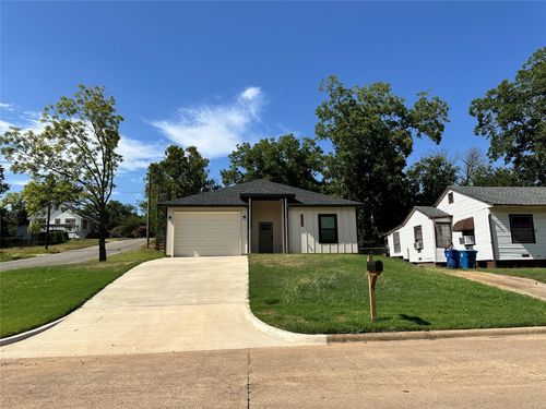 1331 W Crawford St, Denison, TX, 75020-4225 | Card Image